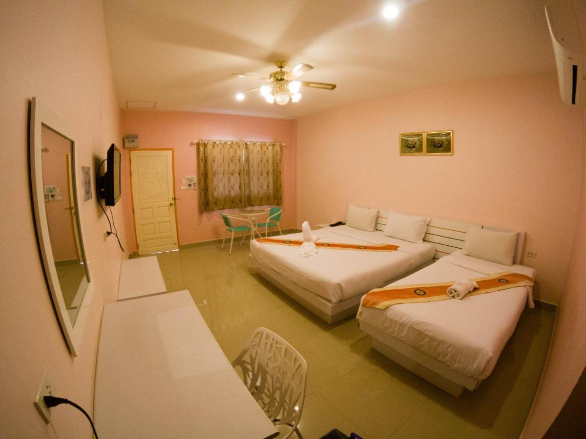 Holland Resort Phuket Extérieur photo