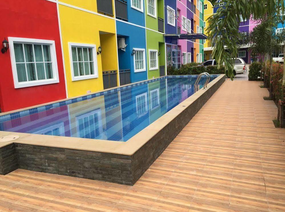 Holland Resort Phuket Extérieur photo